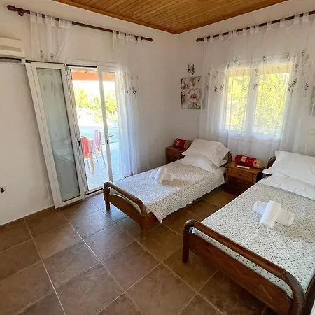 Vicky Corfu Ágios Ioánnis